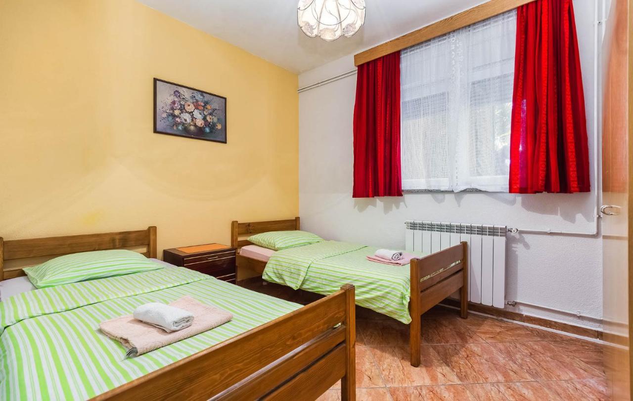 Jure Apartment Пореч Екстериор снимка