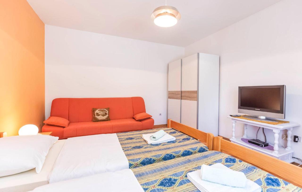 Jure Apartment Пореч Екстериор снимка